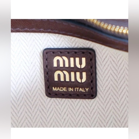 🔥100% Authentic MIU MIU Aventure Shoulder Bag Women's Brown Preowned Excellent🔥 - Picture 14 of 16